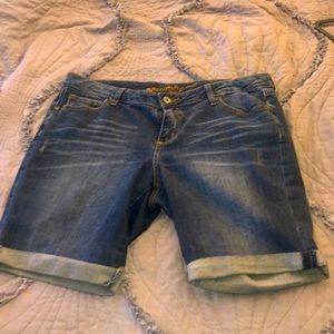 Arizona Jean Co Shorts